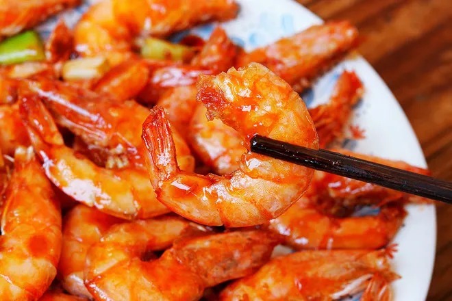 10分钟搞定，好吃到舔手指的油焖大虾，厨房小白也能做