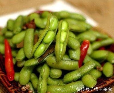夏季吃水煮毛豆,补钙补钾营养丰富,学会三个步骤,煮出碧绿颜色