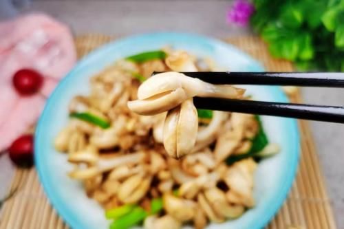 手软|秋季这食材不好买，焯水后加料一炒，鲜香脆爽又下饭，遇到别手软