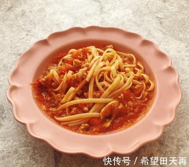 主食|美食中可不能少了主食，番茄意大利面，劲脆可口，咬嚼感十足！