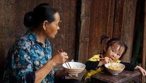 父母有三种懒不能偷，以后很难补，会害了孩子一生