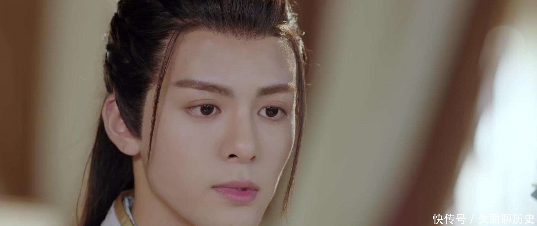  乾坤|乾坤大挪移十分难练，历来教主都不行，张无忌怎么一日就练成？