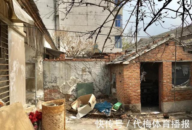 厨房|她不顾父母反对将老破平房改造,花了16W,完工后朋友来了不想走