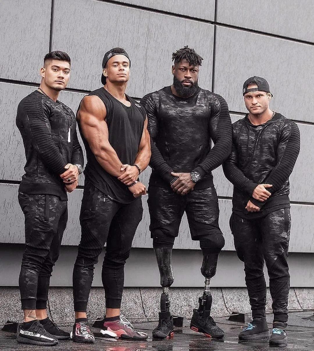 王者|上半身肌肉型男,下半身安上假肢,这是王者级别吗?