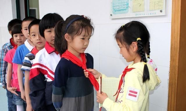 作业|“我为什么逼孩子当班干部?”班主任一番话,撕开了家长的遮羞布