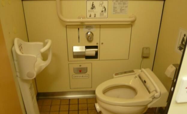 日本人|看看日本人的人性化卫生间设计，起码领先我们十年，太厉害了