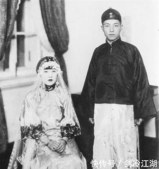 脱俗|川岛芳子美出天际第二幅图,外形清丽脱俗,自然典雅