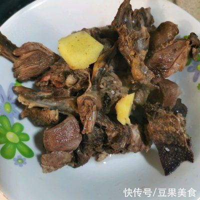 炒鸽子这么好吃，大饭店的经常这么做，