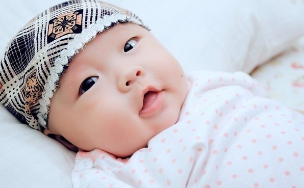 新生儿|宝宝睡醒后的三个“小举动”,说明大脑发育好,宝妈对照一下吧