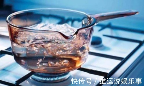 胃肠道|“千滚水”致癌?“隔夜水”有毒?本文揭晓答案,不妨了解下