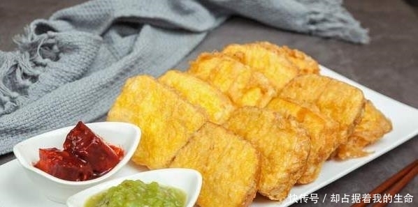 馒头|炸馒头片,不要只会裹蛋液,多做1步,馒头酥脆绵软,还不吸油