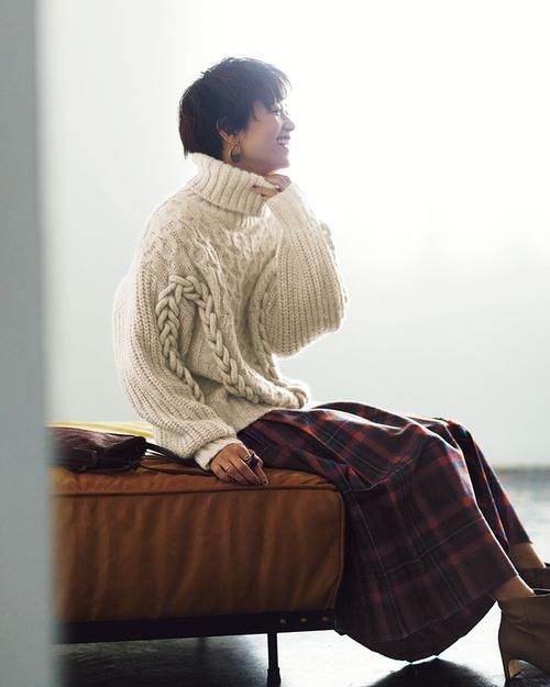 简单|穿打底毛衣时,怎么才时髦?3个简单“穿搭小技巧”,别说学不会