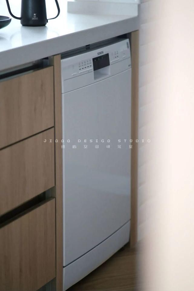 衣帽间@巧用玄关,引入西厨岛台,打造LDK式客餐厨的日式氛围家