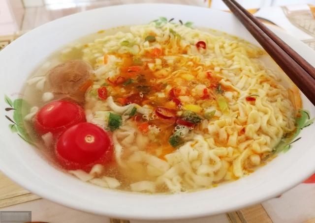 笑话|去吃海底捞,这4种东西都是免费的,不拿走会被服务员笑话