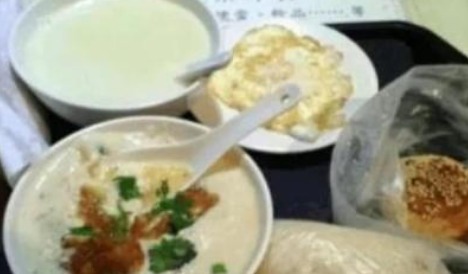 老人|105岁老人抽烟喝酒不运动，长寿秘诀只做4件事，不做1件事