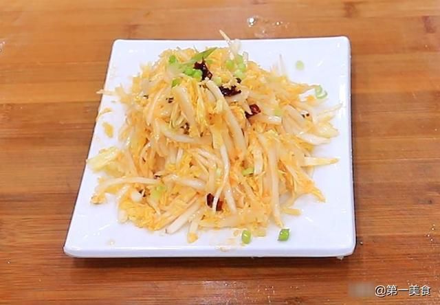 酸辣娃娃菜|凉拌酸辣娃娃菜要不要先焯水,大厨教你正确做法,酸辣清脆又入味