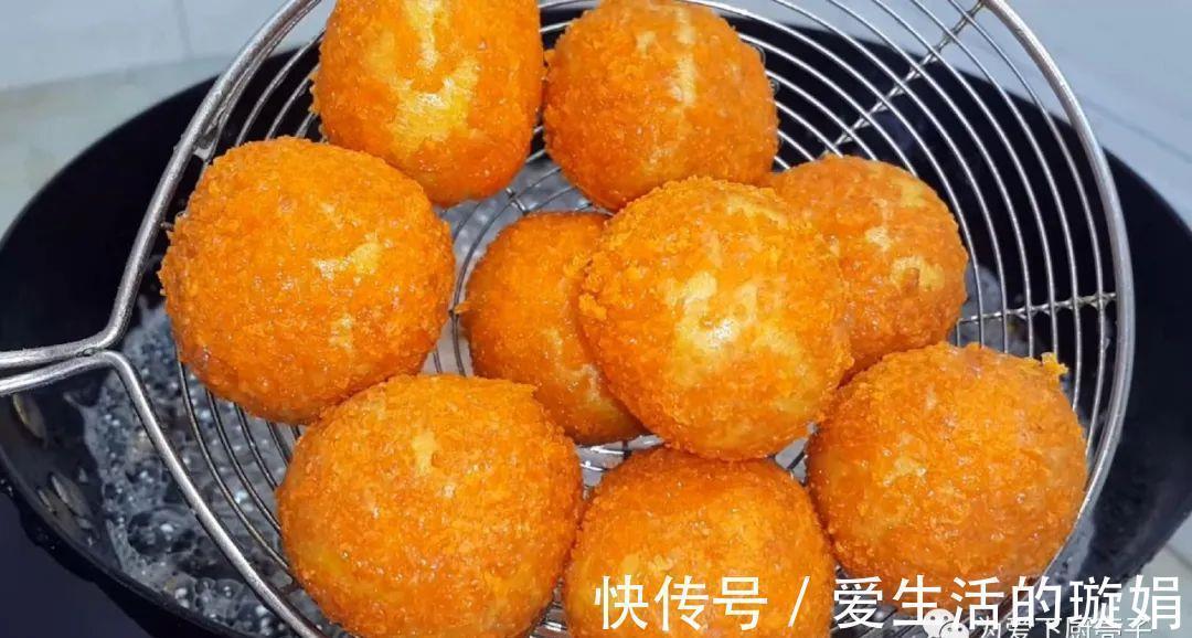 擀杖|南瓜丸子做法,锅里一炸,劲道又拉丝有弹性,出锅全家都抢着吃