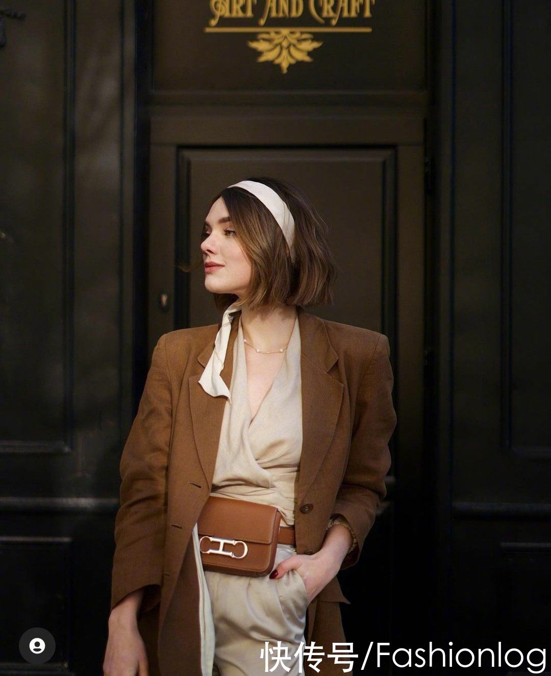 秋冬季节愁搭配？没关系，这些复古风美造型，端庄优雅又时尚