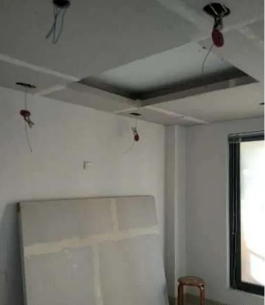 阳角条|老公在客厅吊顶上做了个“升降床”,完工后我懵了!你们谁见过?