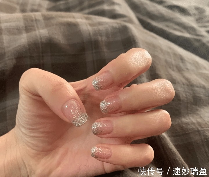 强迫症的克星—反法式美甲,优雅高级,入手不亏