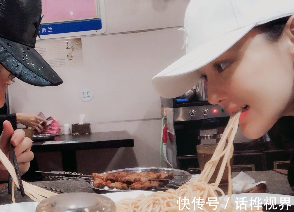 嫁给爱情|现实版《你是我的荣耀》！结婚3年，张馨予口碑逆转，生活比蜜甜