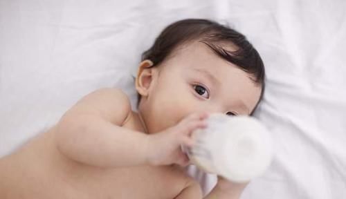 大小便|宝宝快满月是好事,但有四大“意外”要小心提防,发生率很高