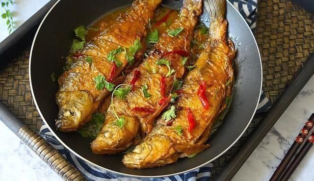 肉丝|美食精选杏鲍菇焖土豆片,红烧小白条,糖醋脆皮鱼,酱爆平菇肉丝