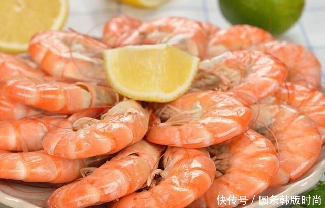 方法|水煮虾,是冷水下锅还是开水学会正确方法,大虾鲜嫩有嚼劲