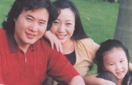 歌唱家|1990年,刘燕第一次见歌唱家戴玉强,3年后嫁给他并改变他的人生