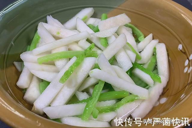 苦瓜|立秋了，这种瓜要多吃，教你3种做法，营养美味，解馋又滋补