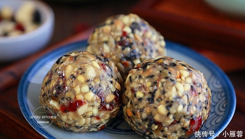 手把手教你五仁馅做法,我家每年都做很多,吃过的人都说比买的香