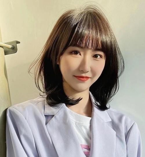 减龄 女人过了50岁,试试这几款干净利落的发型,时髦洋气又减龄