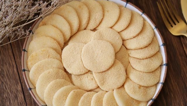 糯米粉这样做太好吃了，不揉面不发面，蒸一蒸就上桌，孩子爱吃