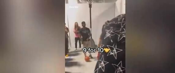女网|输掉2000美元球鞋！詹皇儿子投篮不敌女网红10中9，无奈光脚离场