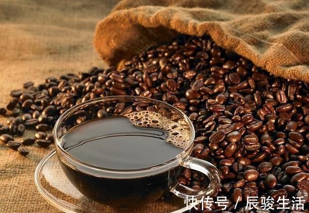 更年期|女性雌激素即将“断流”时,请不要再吃2物了,别等绝经了才后悔