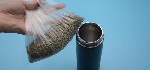 你家有废旧的保温杯吗?现在知道为时不晚,尽早叮嘱家人,真实用