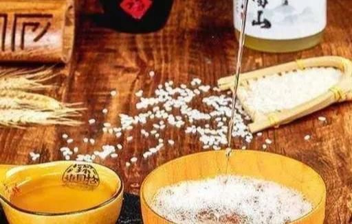 高嘌呤调料|医生建议:尿酸偏高的人,厨房中尽量少用这3种高嘌呤调料