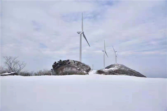 山区|象山又下雪了！山区雪景虽美路难行，非必要不上~