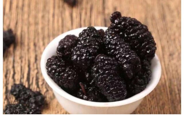 雄激素|男人提升“雄激素”的3种食物，每天泡水喝，肾如小蛮牛！