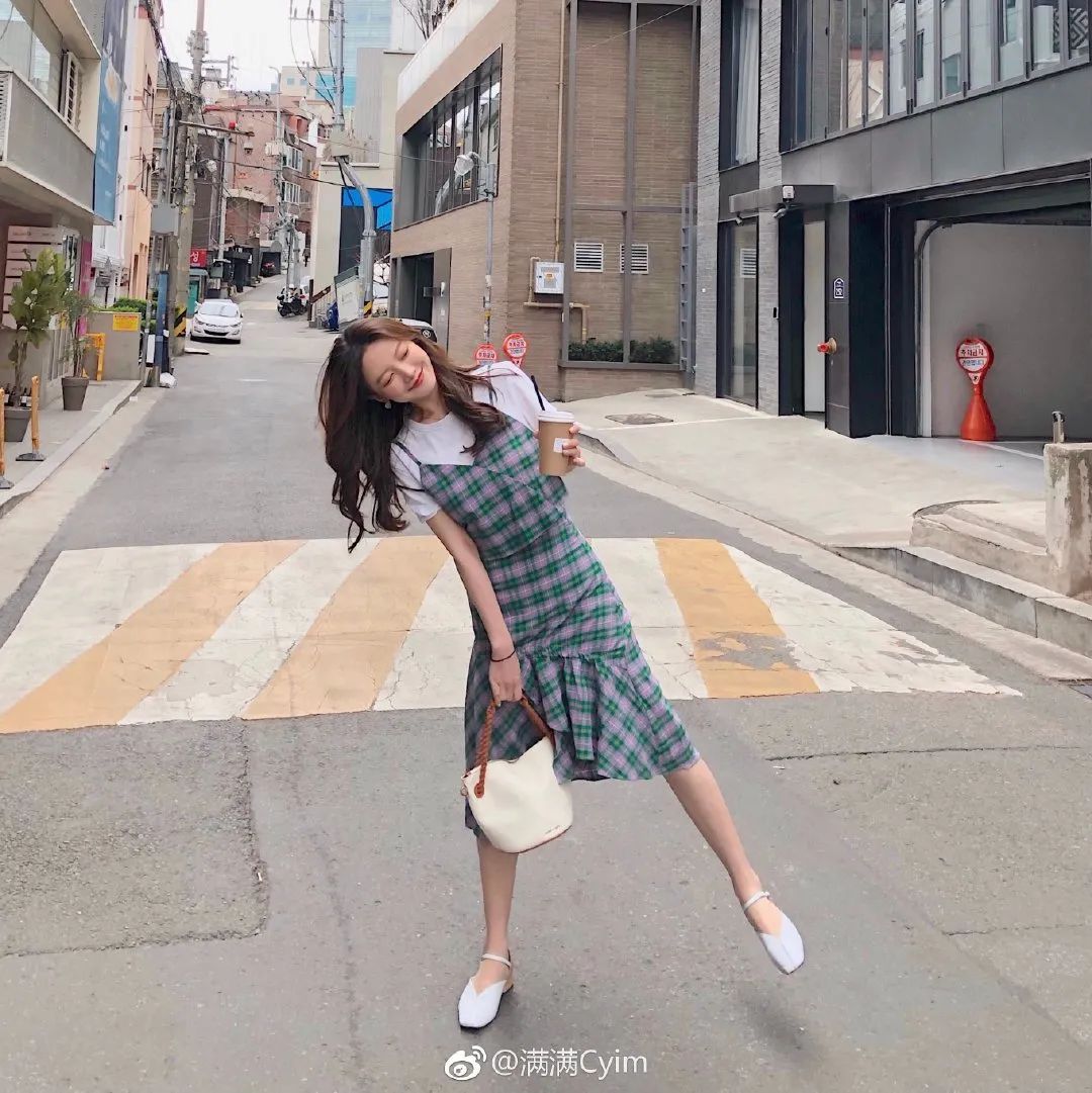 cp|衬衫+裙子、T恤+半裙=小个子夏秋王炸CP，巨洋气