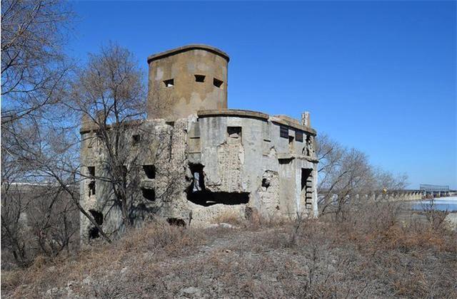 老农|日本兵藏在炮楼中，八路军久攻不下，一老农路过说这还不简单