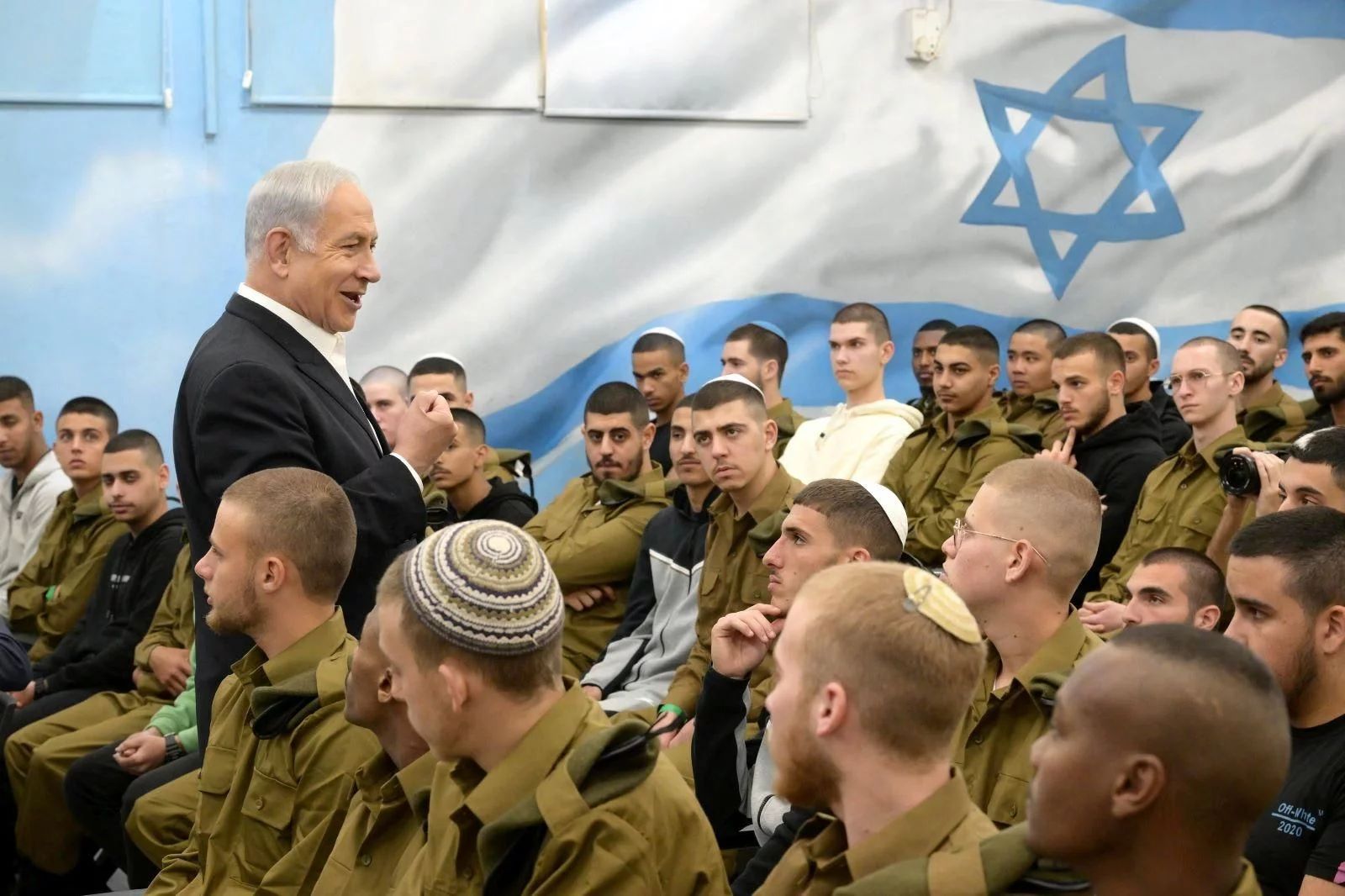 以色列防长：将很快下达进攻加沙的命令