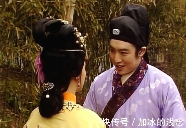 晴雯@两版《红楼梦》对比,同是挨训,一个谨言慎行,一个浮浪轻佻