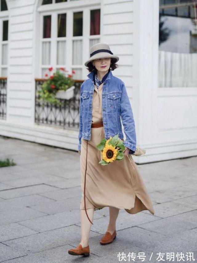 连体裤 女人过了50岁少穿高跟鞋,太伤脚!学三木妈妈这么穿,舒适又高级