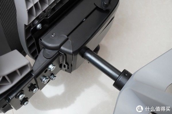 坐垫|品质生活 篇六十六：从网易严选人体工学椅3.0 VS 2.0，看人体工学椅怎么选？