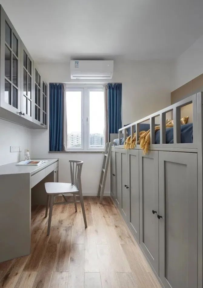 卧室|小卧室别再装榻榻米了,人家聪明人都这样设计,照样美观又实用!