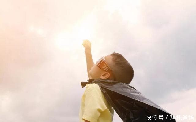 如何避免孩子成为“白眼狼”?培养孝顺宝宝,家长要杜绝3个行为