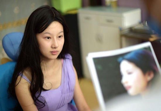 小姑娘|13岁女孩“沉迷整容”,3年整60多次,如今五官留下这么多后遗症