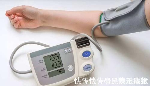 血管堵塞|医生提醒:高血压患者要远离餐桌上的3道菜,不然血压容易升高