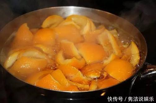 枕头发黄变脏别急着扔!往清水里加点它,枕头洗得像新买的一样